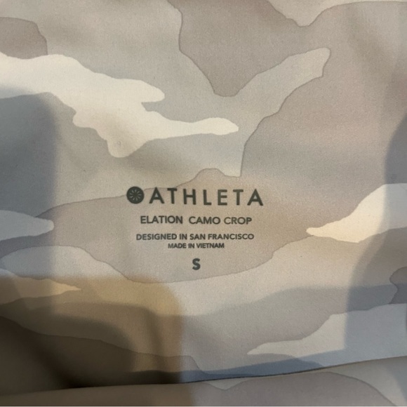 Athleta Elation Camo Crop in Grey Winter - Picture 4 of 5